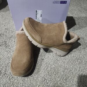 Skechers Easy Going Sweet Behavior Chesnut Cozy Slip-On Size 6 New